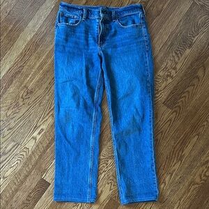 Abercrombie & Fitch Women's Mid Rise 90s Straight Jean